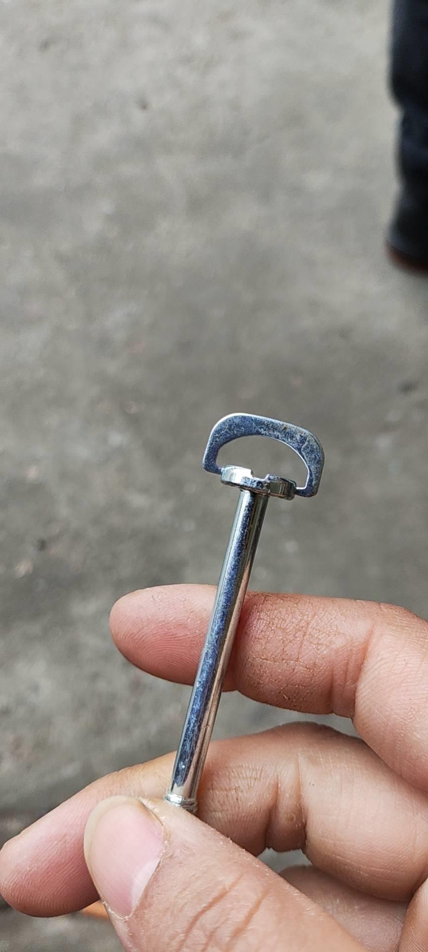 这样的螺丝谁有?