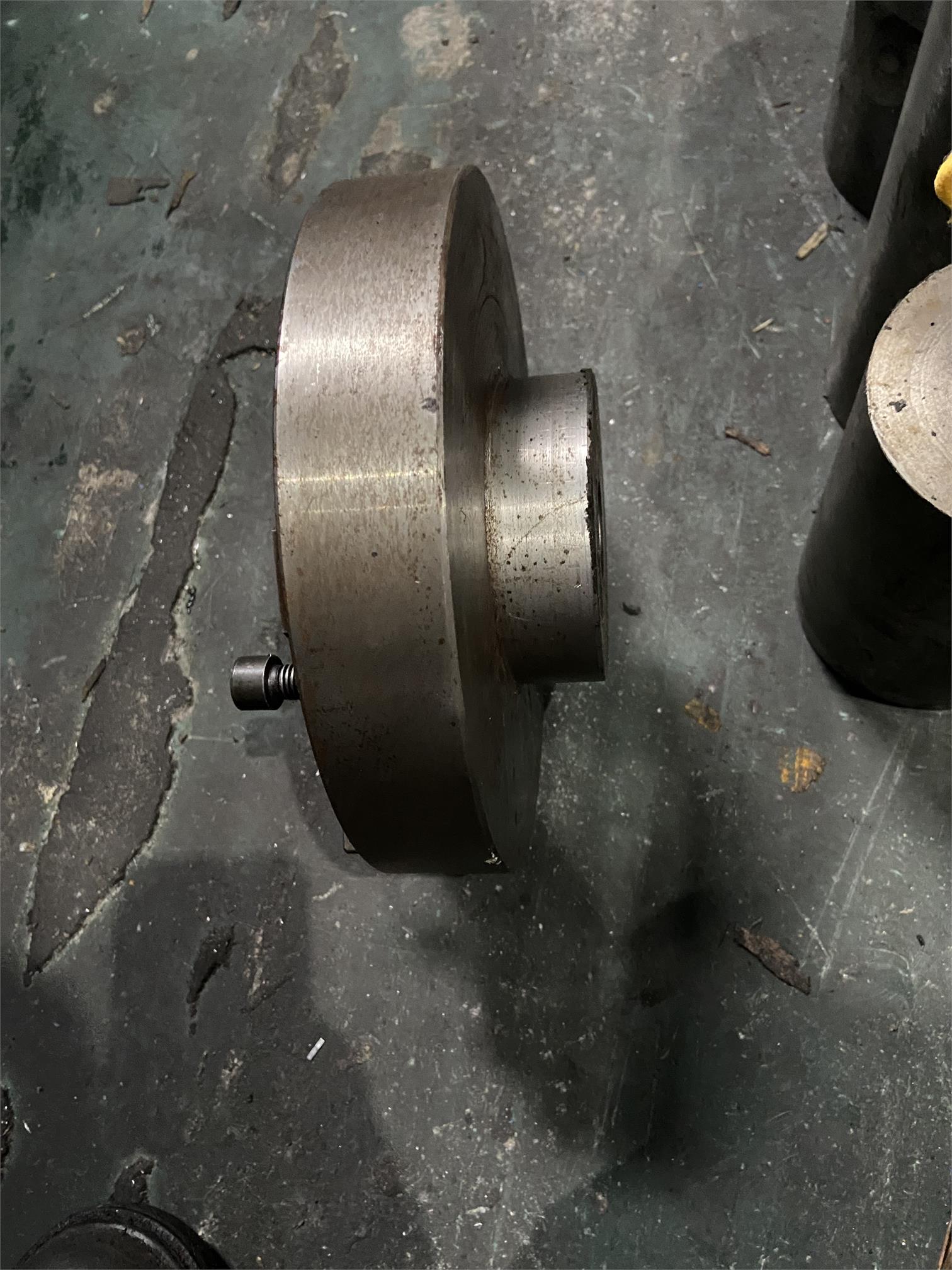 螺母鸡夹钳大倒角?