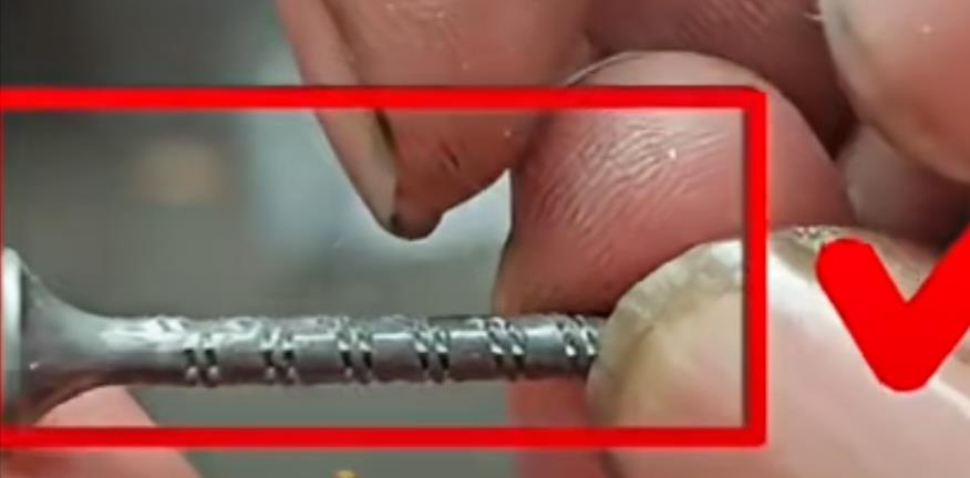 高低牙尖尾自攻钉搓出来牙底要起点小毛刺 牙线也是对好的?