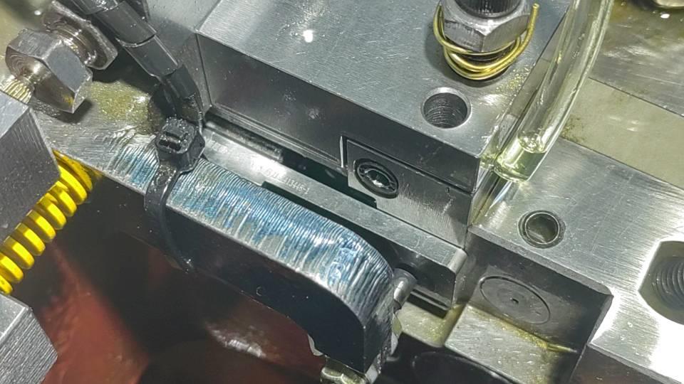 螺丝商学院回答