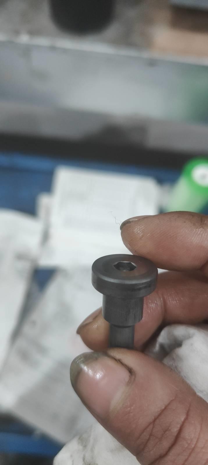 打台阶内六角，断冲棒问题?