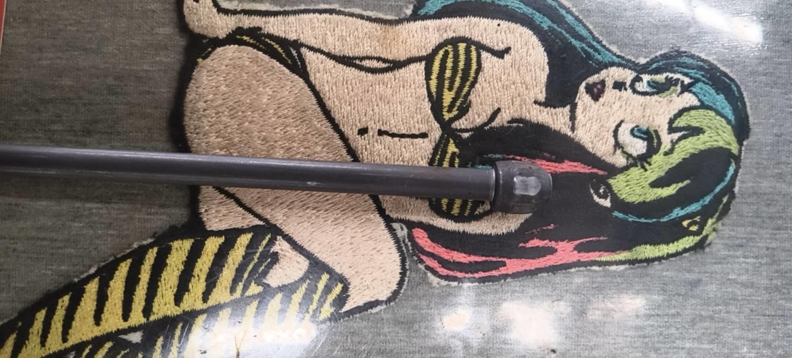 六角法兰螺栓用一模两冲打，一冲的头型该怎么开，六角会饱满?