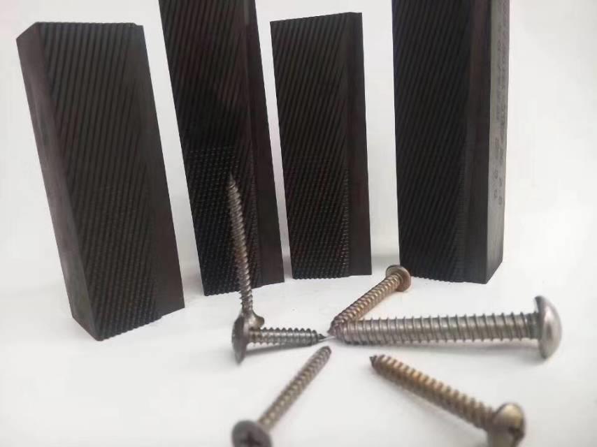 自攻尖尾牙板问题?